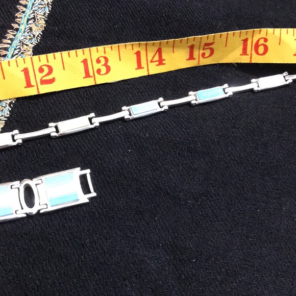 LC Collection - Picture 3 of 7